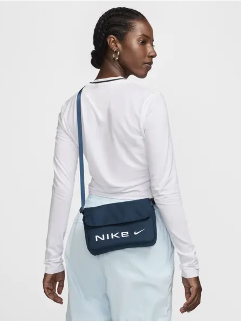 🆕NWOT Nike Futura Navy Crossbody Bag with White Logo
